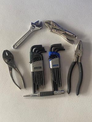 Metric & SAE Allen Wrenches and Other Handy Tools