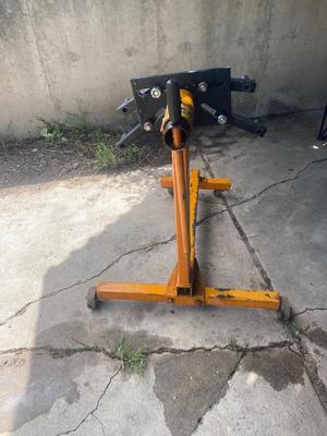 Model 3981 1000 lb Engine Stand