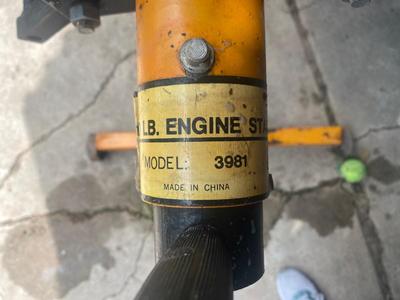 Model 3981 1000 lb Engine Stand