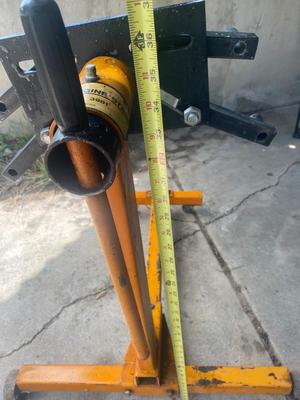 Model 3981 1000 lb Engine Stand