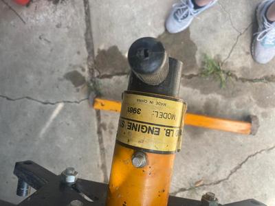 Model 3981 1000 lb Engine Stand