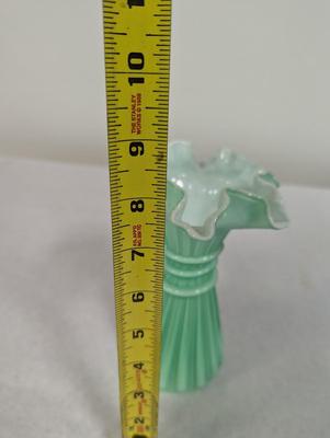 Fenton Wheat Pattern Vase