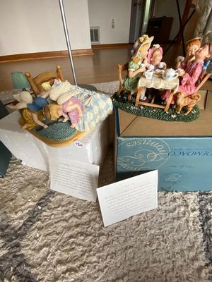 Prayer and Promises Figurines, Pair