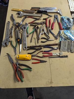 Assortment Of Tools Lot 17