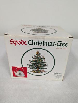 Spode Christmas Tree 2.5 Quart Tea Kettle