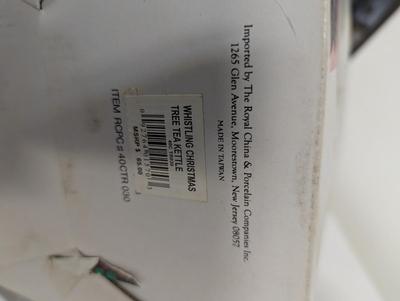 Spode Christmas Tree 2.2 Quart Whistling Tea Kettle