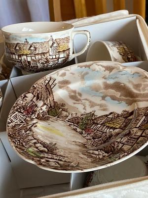 Vintage JOHNSON BROTHERS "Olde English Countryside" China Set, Service for Seven