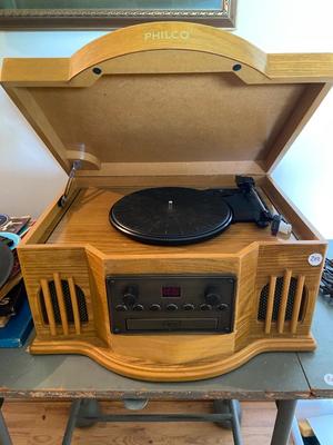 Philco Stereo System (Records/Casette/CDs)
