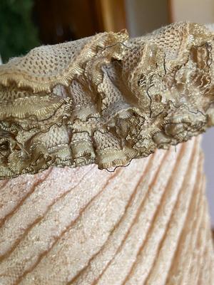 Vintage Handpainted Figural Lamp from. Japan