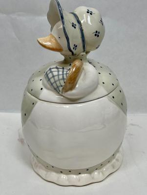 FITZ & FLOYD Mother Goose Betty Quacker Ceramic Cookie Jar Goose or Duck kitchen decor