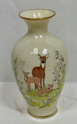 Lenox Mama Deer& Baby Fawns Mother's Day 1984 Vase