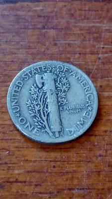 LOT 58 1935 MERCURY DIME