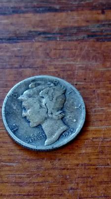 LOT 58 1935 MERCURY DIME
