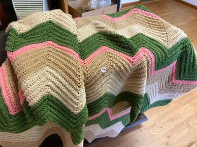 Vintage Knitted Scalloped Afghan