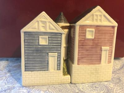 OTAGIRI Victorian Houses Salt and Pepper Shakers