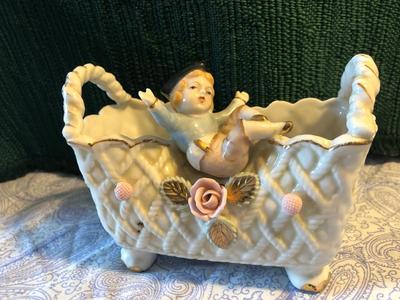 Vintage/Antique THAMES. Victorian Porcelain Vase Figural Set, Handpainted and Numbered