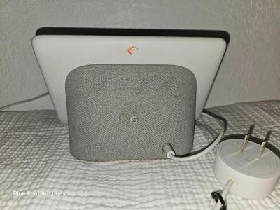Lot 32: Google Home Hub