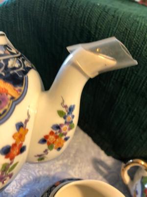 TAKASHI Ornate Teapot, Creamer, and Sugar