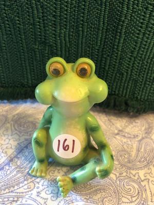 China Cabinet Knick Knacks | LOT ONE