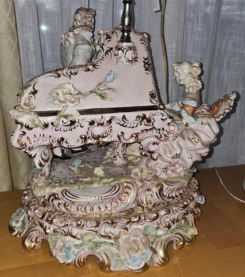 Lot 37: Vintage Benrose Porcelain Capodimonte Lamp