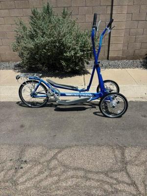 Lot 45: StreetStrider 8s