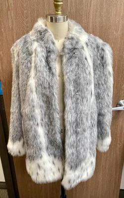 Olympia Limited Inc. Faux Fur Coat made in USA size M medium