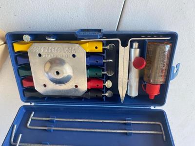 LANSKY KNIFE SHARPENER AND A DDFiohef Sharpener