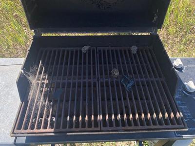 WEBER SILVE PROPANE BBQ GRILL AND ACCESSORIES