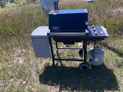 WEBER SILVE PROPANE BBQ GRILL AND ACCESSORIES