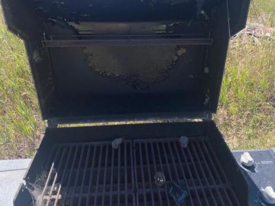 WEBER SILVE PROPANE BBQ GRILL AND ACCESSORIES