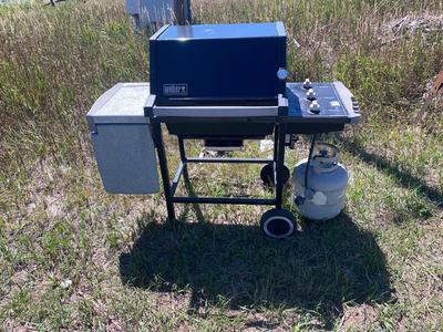 WEBER SILVE PROPANE BBQ GRILL AND ACCESSORIES