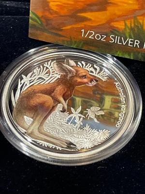 Australian Bush Babies KANGAROO 2010 Proof Colorized 1/2 Ounce .999 Fine Silver Coin Limited to 10,000 as Pictured.