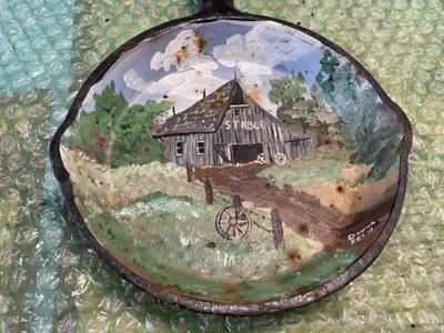 Antique Folk Art Painted 6.5" Skillet Pan of Stable by Donna Keen Artist in Good Condition Preowned from an Estate Cleanout.