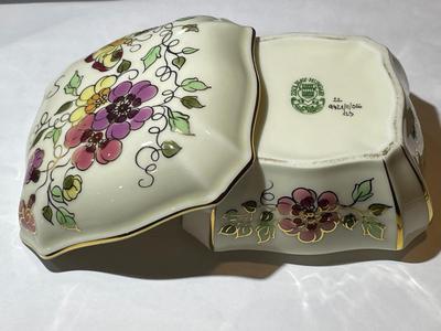 Vintage Zsolnay Porcelain Jewelry/Trinket Box 4 1/4" Hand-painted in VG Preowned Condition.