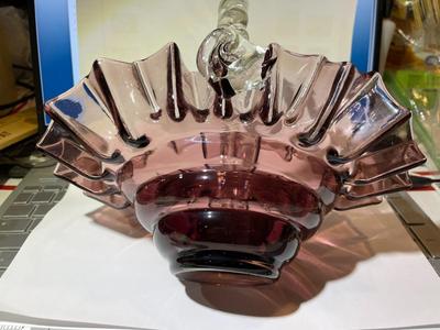 Vintage Deco Style Bohemian Amethyst Art Glass Beehive Basket in VG Preowned Condition.