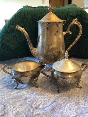 Vintage Silverplate International Silver Co Teapot, Creamer, and Sugar