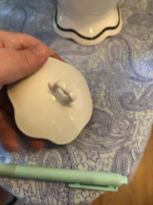 Hotel de Guest Tea Pot, Sugar, and Creamer