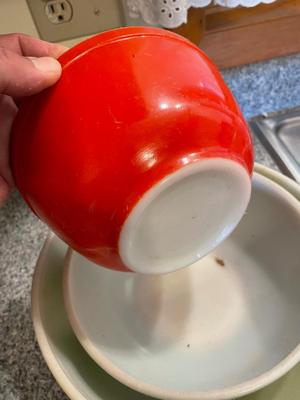 Vintage Pyrex Mixing Bowl Set