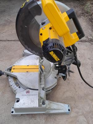 Nice Dewalt DW705 Compound Miter saw