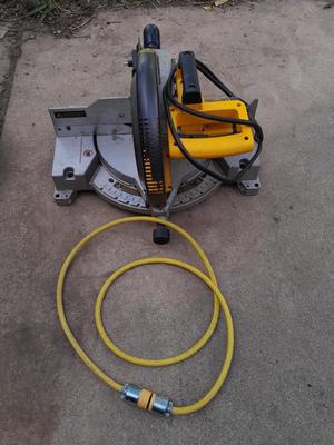 Nice Dewalt DW705 Compound Miter saw