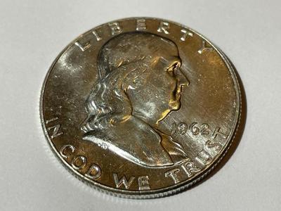 1962-P AU58/UNCIRCULATED CONDITION FRANKLIN SILVER HALF DOLLAR AS PICTURED.