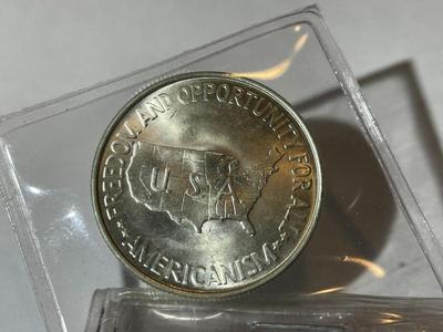 WASHINGTON/CARVER 1954-P/D/S 3-COIN SET IN UNCIRCULATED CONDITION COMMEMORATIVE HALF DOLLARS AS PICTURED.