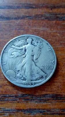 LOT 81 1944-S WALKING LIBERTY HALF DOLLAR
