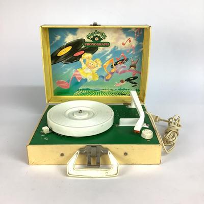 554 Vintage 1983 Cabbage Patch Kids Portable Phonograph