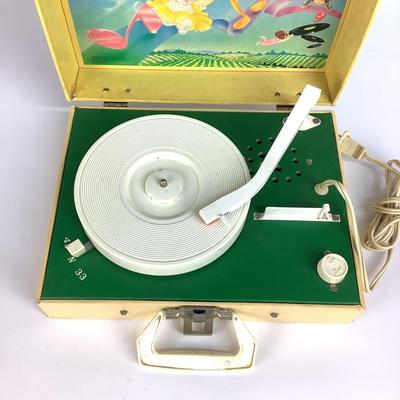 554 Vintage 1983 Cabbage Patch Kids Portable Phonograph