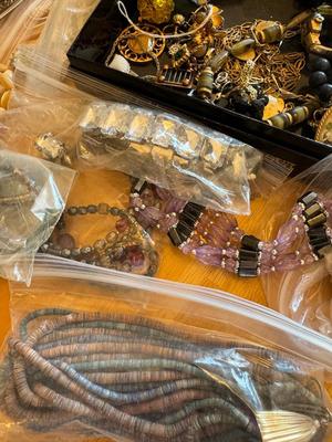 Costume Jewelry | Lot Nine