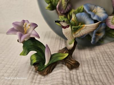 Lot 72: Humminbird Floral Plate & Flower