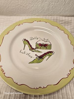 Lot 75: Decorative Collectible Shoe Design Plates