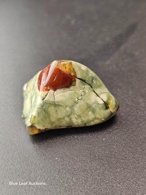 Lot 77: Collectible Stones