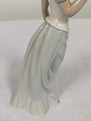 NAO By Lladro Figurine The Butterflies Dance